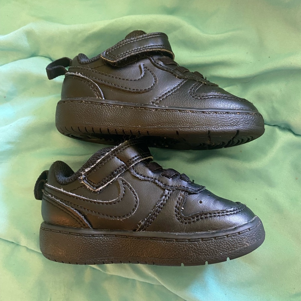 Nike Court Borough Low Recraft sneakers size 5c